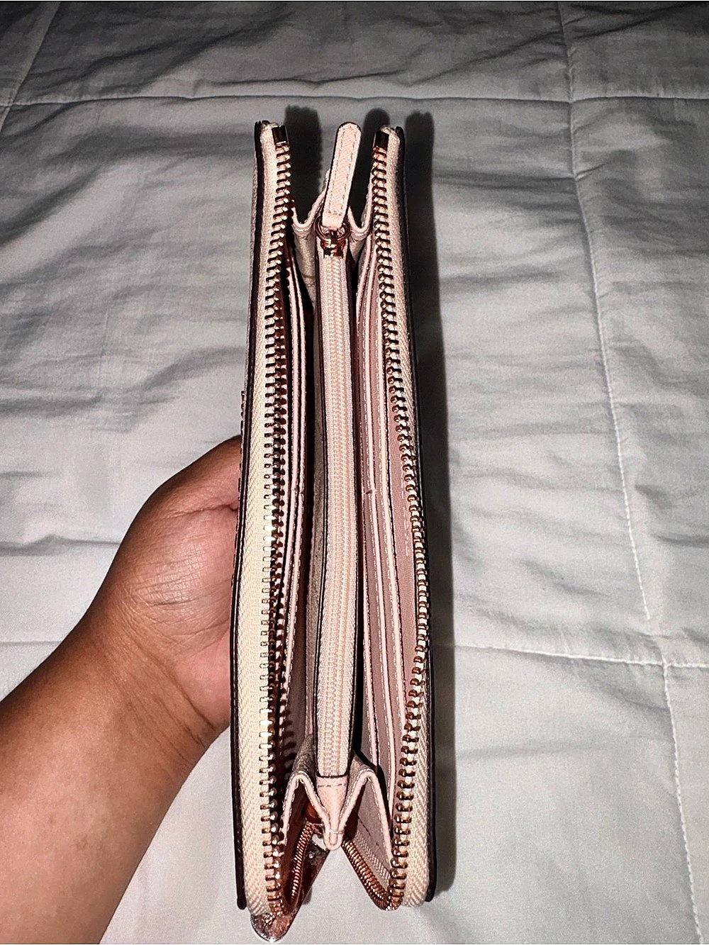 Michael Kors Wallet - Picture 3 of 7